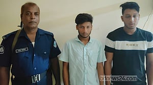 হোমনায় কিশোরী ধর্ষণের অভিযোগে দুই যুবক গ্রেপ্তার
