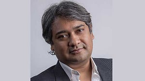 নায়ক ফারুকের আসনে নৌকার মাঝি আরাফাত