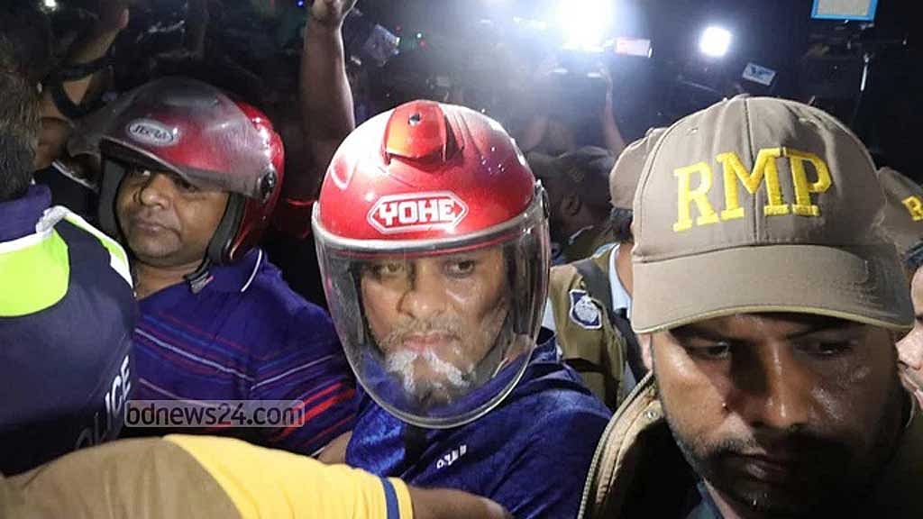 নির্বাচন কর্মকর্তার বাড়িতে আওয়ামী লীগ নেতা, রাজশাহীতে তুলকালাম