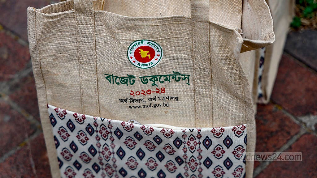 করপোরেট কর আগের মতই থাকছে