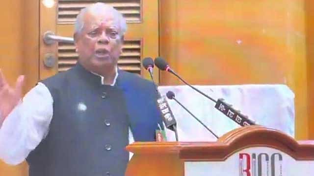 কাউকে আলোচনায় ডাকা হয়নি, এবার বললেন আমু
