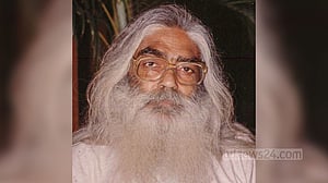 'নন্দিত কিংবা নিন্দিত' সিরাজুল আলম খান