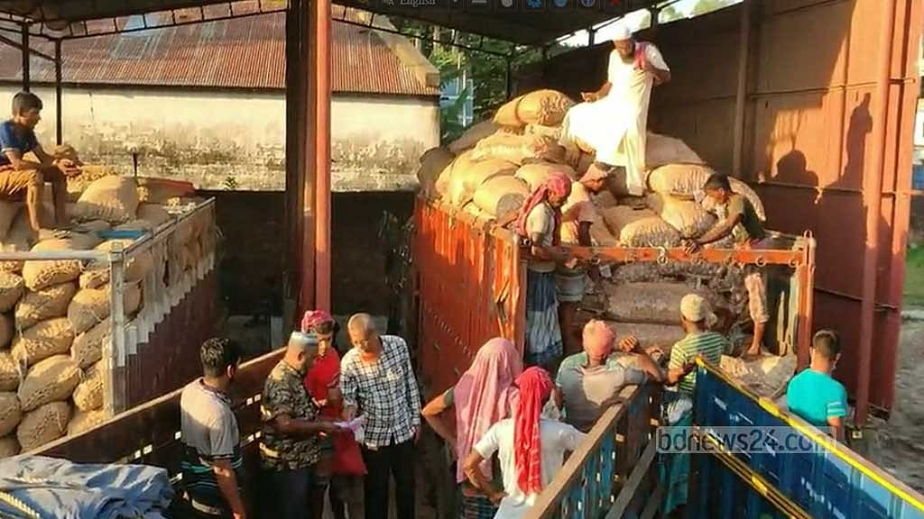 দুই দিনে ৪ লাখ ৩৩ হাজার টন পেঁয়াজ আমদানির অনুমতি