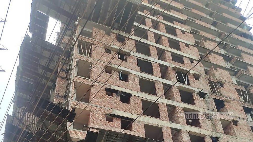 ময়মনসিংহে নির্মাণাধীন ভবন থেকে পড়ে প্রাণ গেল শ্রমিকের