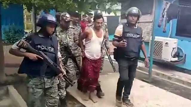 রোহিঙ্গা ক্যাম্পে ৬ খুন: ‘আরসা সন্ত্রাসী’ সাব্বির গ্রেপ্তার