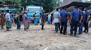 মানিকগঞ্জে আওয়ামী লীগ ও ছাত্রলীগের নেতাকর্মীর ওপর প্রতিপক্ষের হামলা