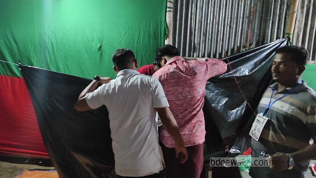 আড়াইহাজারে গোপন কক্ষে ‘নৌকার এজেন্টের’ উঁকি
