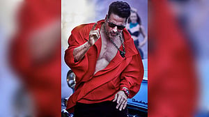 সিনেমা হিট বা ফ্লপ, কাজ ছাড়েন না অক্ষয়