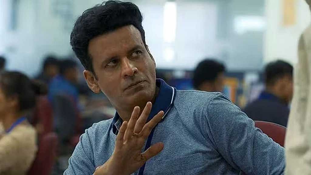 পাহাড় টানছে মনোজকে