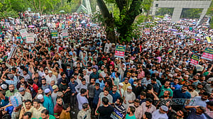 হঠাৎ আলোচনায় জামায়াত: রাজনীতির দক্ষিণমুখী যাত্রা