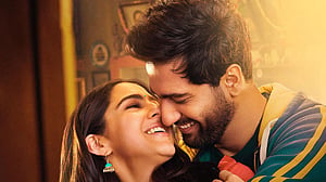 ‘জারা হটকে জারা বাঁচকে’ চতুর্থ সপ্তাহেই ‘সুপার হিট’