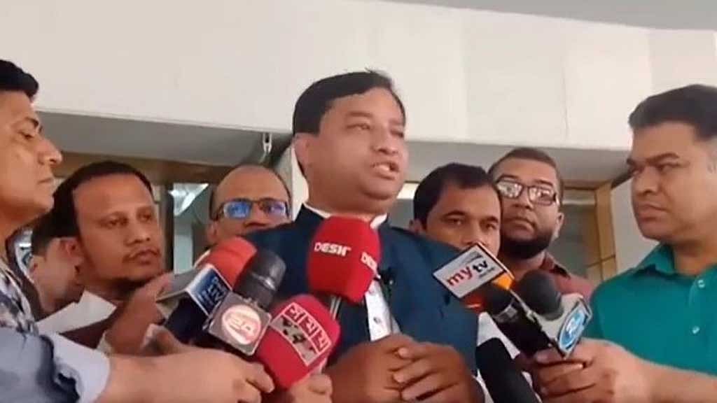 দুদকে গাজীপুরের সাবেক মেয়র জাহাঙ্গীরকে চার ঘণ্টা জিজ্ঞাসাবাদ