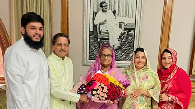 প্রধানমন্ত্রীর সঙ্গে দেখা করলেন বরিশালের নতুন মেয়র