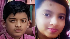 কিশোরগঞ্জে পানিতে ডুবে ভাইয়ের মৃত্যু, ছাদ থেকে লাফ বোনের