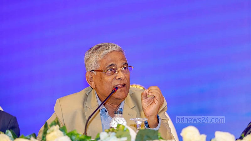 বঙ্গবন্ধু আন্তর্জাতিক সম্মেলন কেন্দ্রে শুক্রবার ২০২৩-২৪ অর্থবছরের বাজেট পরবর্তী সংবাদ সম্মেলনে সাংবাদিকদের প্রশ্নের উত্তরে পরিকল্পনা প্রতিমন্ত্রী শামসুল আলম।&amp;nbsp;ছবি: মাহমুদ জামান অভি