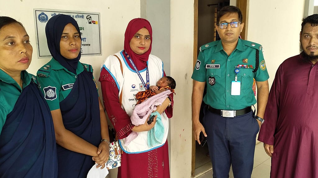 মসজিদের সিঁড়িতে পাওয়া শিশুকন্যার ঠাঁই ছোটমনি নিবাসে