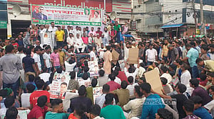 ‘ভোটে জিততে’ প্রশাসনে রদবদল করছে সরকার: মির্জা আব্বাস