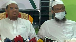 দুই সিটির ফল প্রত্যাখ্যান হাতপাখার, বাকি দুটিতেও প্রার্থী প্রত্যাহার