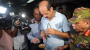 সরকারি ভবনেই ‘মশার চাষ’, দায় নিতে নারাজ কর্তারা
