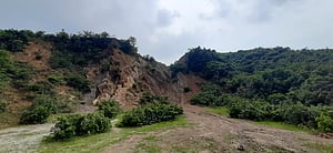 পর্যটকের প্রিয় বিরিশিরি