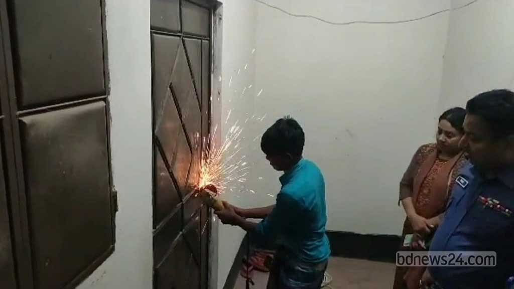 ময়মনসিংহের ঘরে মিলল মা-মেয়ের ঝুলন্ত মরদেহ
