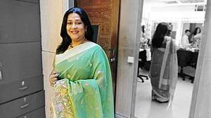 চয়নিকার ‘প্রহেলিকায়’ মুগ্ধ সুবর্ণা