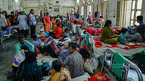 ডেঙ্গু: চাহিদা মেটাতে ২০ লাখ ব্যাগ স্যালাইন কিনছে সরকার