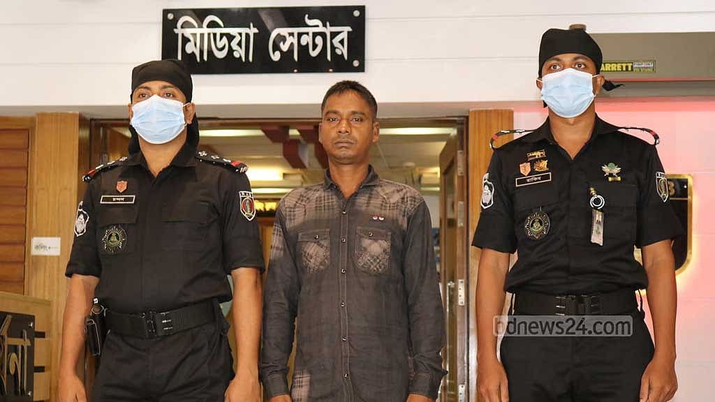 ঝালকাঠির বাস দুর্ঘটনার কারণ ‘অতিরিক্ত যাত্রী, বেপরোয়া গতি আর চালকের খামখেয়ালি’