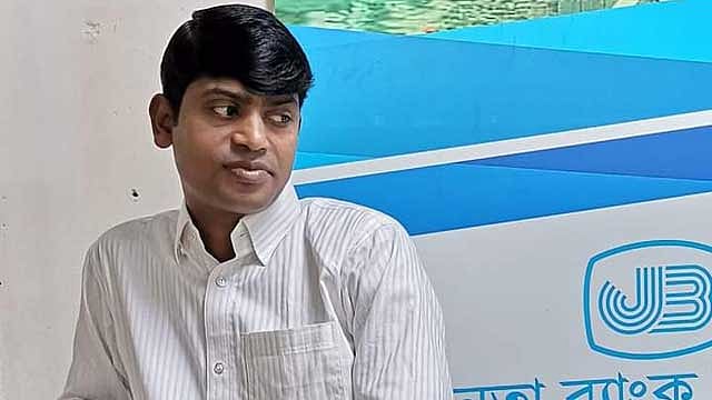 সিরাজগঞ্জে গ্রাহকের ‘৫ কোটি’ টাকা নিয়ে লাপাত্তা ব্যাংকের পিয়ন