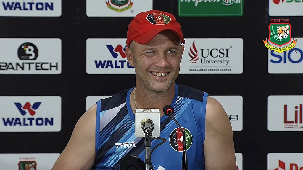 এখন বাংলাদেশের বিপক্ষে এশিয়া কাপের লড়াইয়ে তাকিয়ে আফগানিস্তান