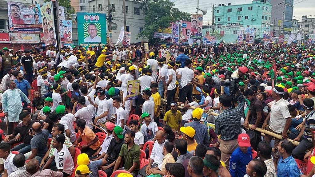 খুলনায় তারুণ্যের সমাবেশে বিএনপির ২ পক্ষের হাতাহাতি