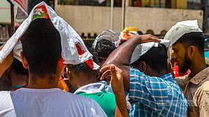 দেহের তাপমাত্রা নিয়ন্ত্রণ হারাতে পারে এই গরমে