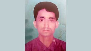 মোটরসাইকেলের ধাক্কায় ব্যবসায়ীর মৃত্যু, প্রতিবাদে সড়ক অবরোধ