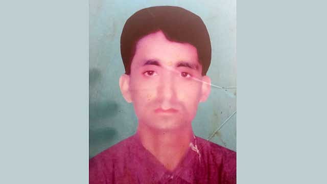 মোটরসাইকেলের ধাক্কায় ব্যবসায়ীর মৃত্যু, প্রতিবাদে সড়ক অবরোধ