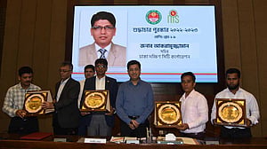 রেকর্ড ১০৩২ কোটি টাকার রাজস্ব আদায় ঢাকা দক্ষিণ সিটির