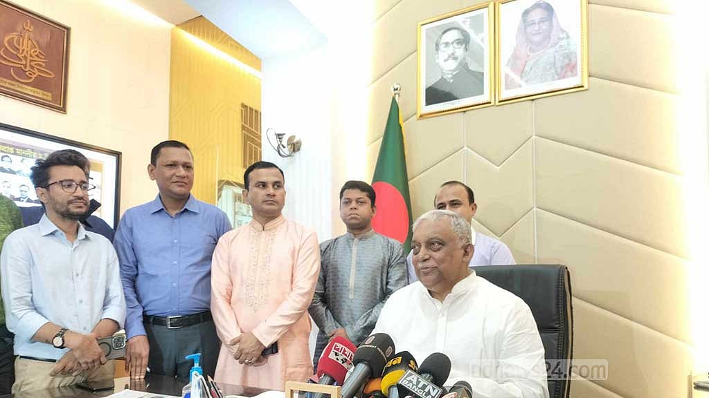 অনেক কিছুই বলে, কার্যত কী হয় দেখুন: বিএনপির ‘একদফা’ নিয়ে স্বরাষ্ট্রমন্ত্রী