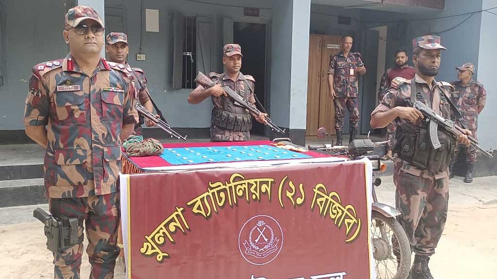 বেনাপোল সীমান্ত থেকে সাড়ে ৩ কেজি সোনা উদ্ধার