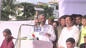 পদত্যাগ করে সরকারকে ‘ভালো ছেলে’ হতে বললেন ফখরুল