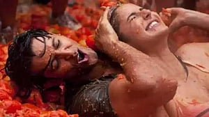 টমেটো পর্তুগালের, হৃতিক-ক্যাটরিনা-ফারহানের উৎসব স্পেনে