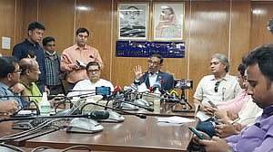 বিএনপির ওপর ‘ভিসা নীতি’ প্রয়োগ করা উচিত: কাদের