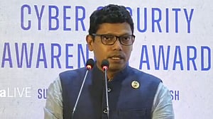 কারিগরি ত্রুটির কারণে তথ্য ফাঁস: পলক