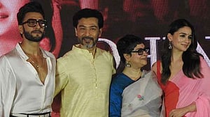 বাংলা বলার ‘রির্হাসেল’ করে কলকাতায় আলিয়া