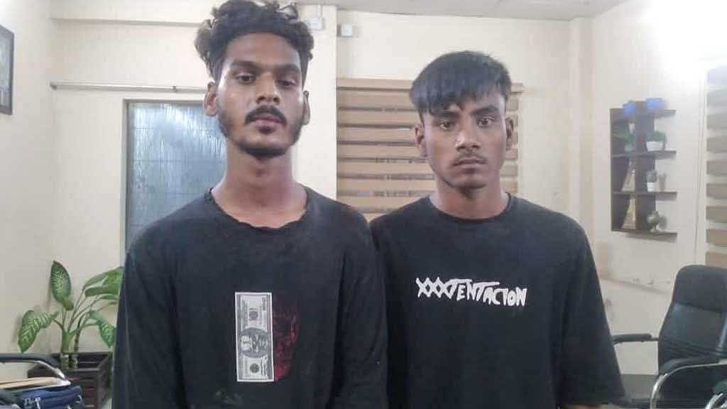 কেইপিজেড এলাকায় যুবককে হত্যার চেষ্টা, গ্রেপ্তার ২