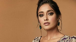 সন্তানের বাবাকে প্রকাশ্যে আনলেন ইলিয়ানা