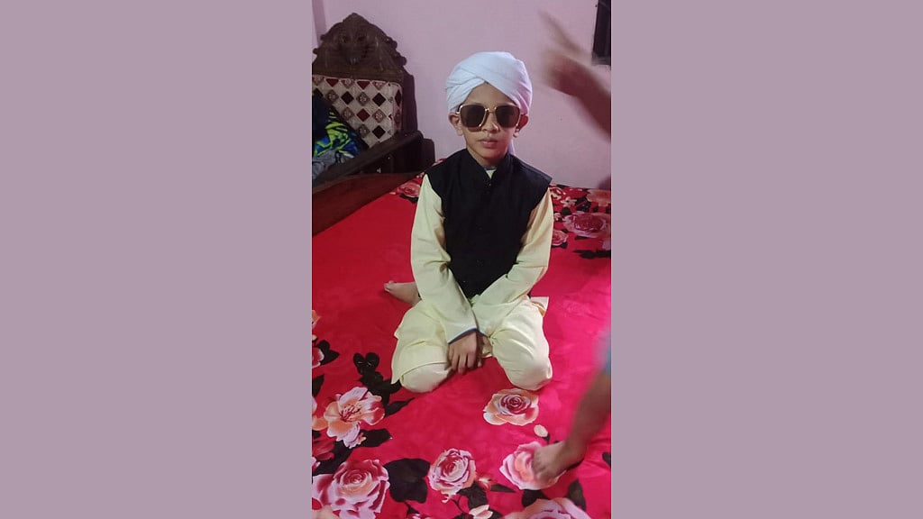 মাদ্রাসার ছাদ থেকে পড়ে ছাত্রের মৃত্যু, পরিবারের দাবি হত্যা