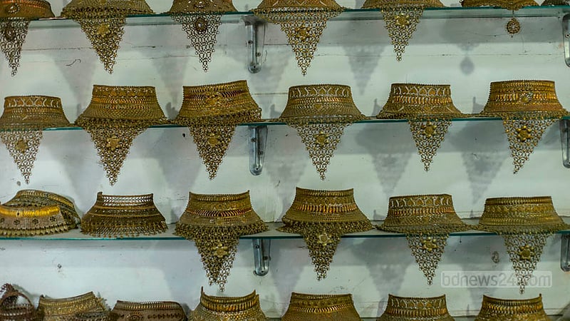 ভাকুর্তায় তৈরি গয়না ঢাকা ও ঢাকার বাইরে পাইকারি দামে বিক্রি হয়।&amp;nbsp;ছবি: তাওহীদুজ্জামান তপু