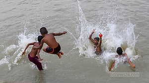 বর্ষার পানিতে দুরন্তপনা