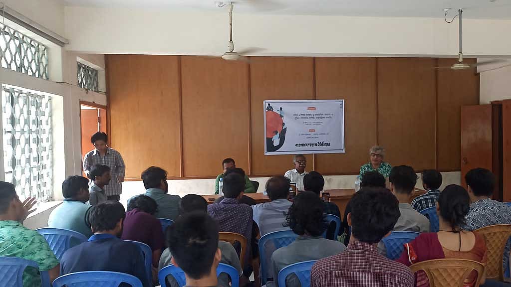 পরাশক্তিগুলোকে আর কী দেওয়ার আছে, তাই খুঁজে পাচ্ছে না বিএনপি: আনু মুহাম্মদ