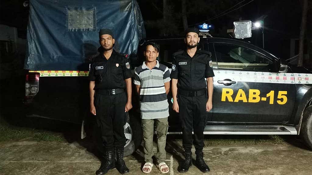 টেকনাফে ৬০ হাজার ইয়াবা উদ্ধার, আটক এক ‘মাদক কারবারি’