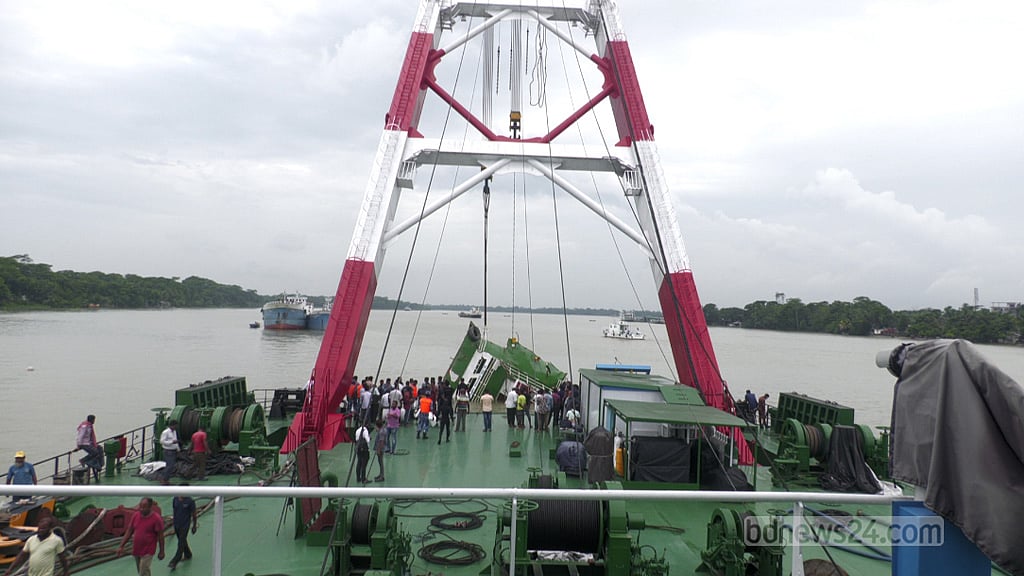 ঝালকাঠিতে জাহাজে বিস্ফোরণে মৃত্যু বেড়ে ৪
